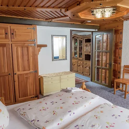 Spacious In Black Forest Near Ski Area Apartamento