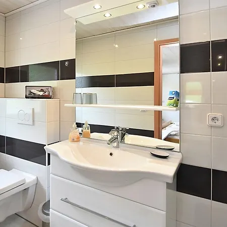 Spacious In Black Forest Near Ski Area Apartamento *